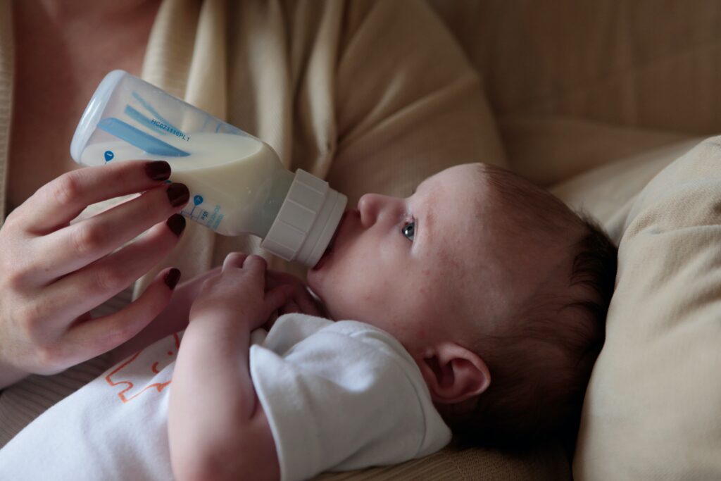 How Long Does Warmed Breast Milk Last? Safe And Helpful Tips 2024